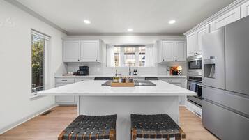 ู
ููุฑููููุ ูุฑูุ ู
ููุฏ ุทูู ู
ุณุทุญุ ุบุณุงูุฉ ุฃุทุจุงู