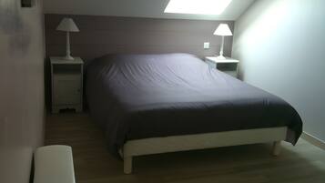 2 chambres, fer et planche Ă repasser, Wi-Fi, draps fournis