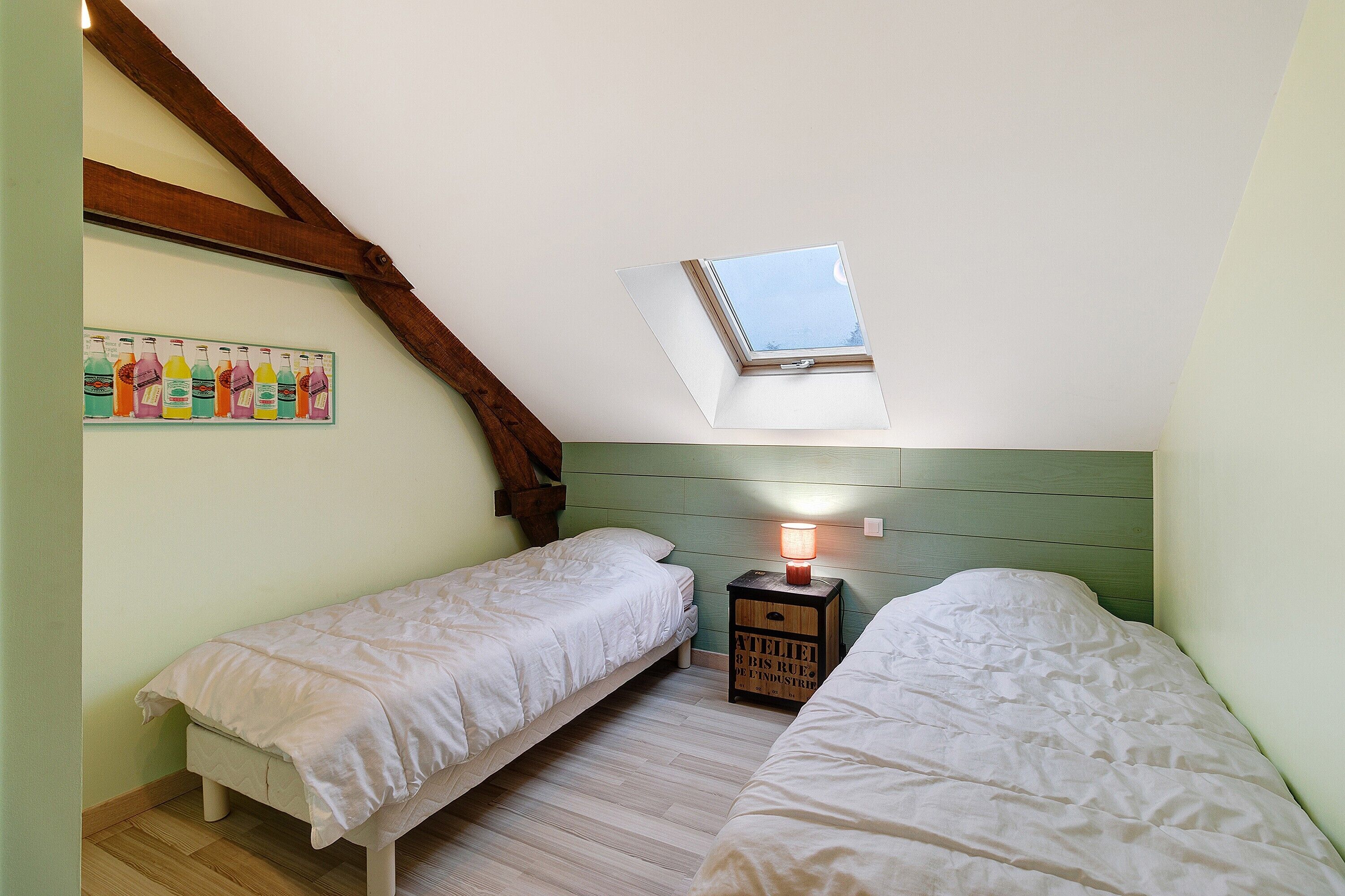 2 chambres, fer et planche à repasser, Wi-Fi, draps fournis