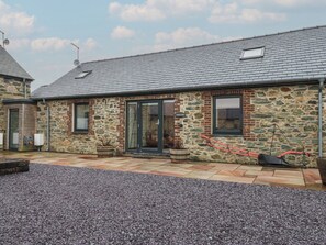 Cottage | Exterior - 2 Trem Y Mor (Holyhead)