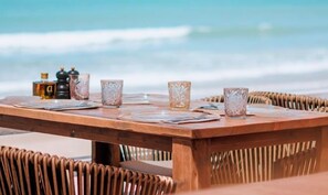 Outdoor dining - Palacio de Sancti Petri Gran Melia (Novo Sancti Petri)