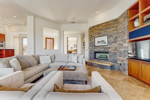 Télévision, cheminée