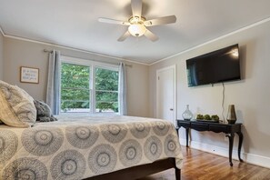 3 عدّة غرف نوم ومكتب ومكواة/لوح كي وسرير سفر