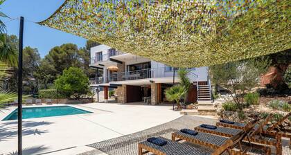 Stylish house with sea views in Bellamar - creative, relaxed & close to the beach