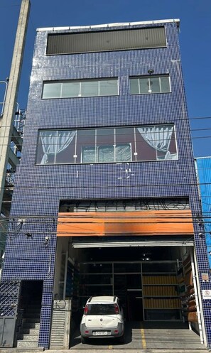 Fachada da propriedade