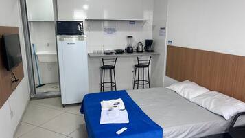 Basic Studio | Free WiFi