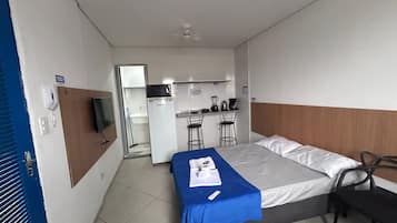 Basic Studio | Free WiFi
