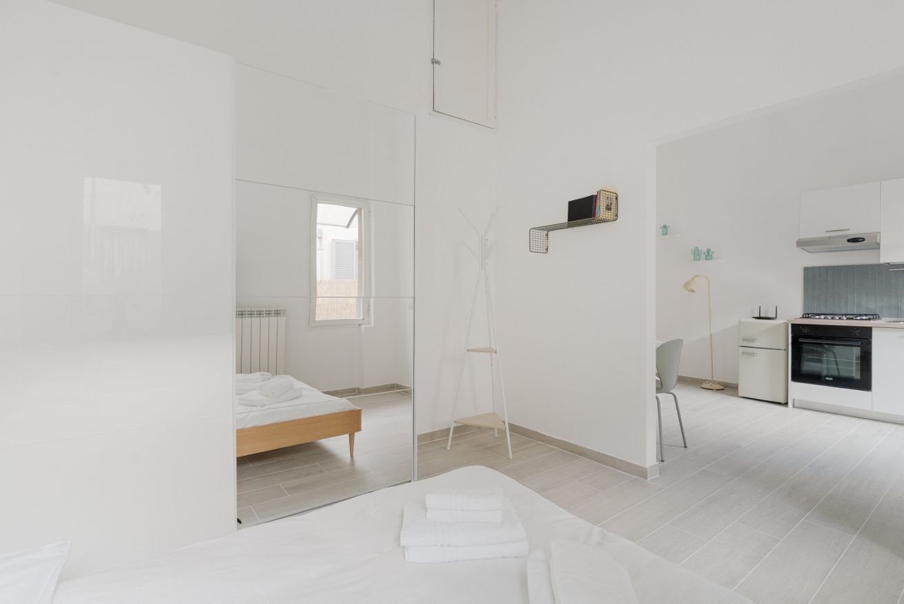 2 bedrooms, iron/ironing board, WiFi