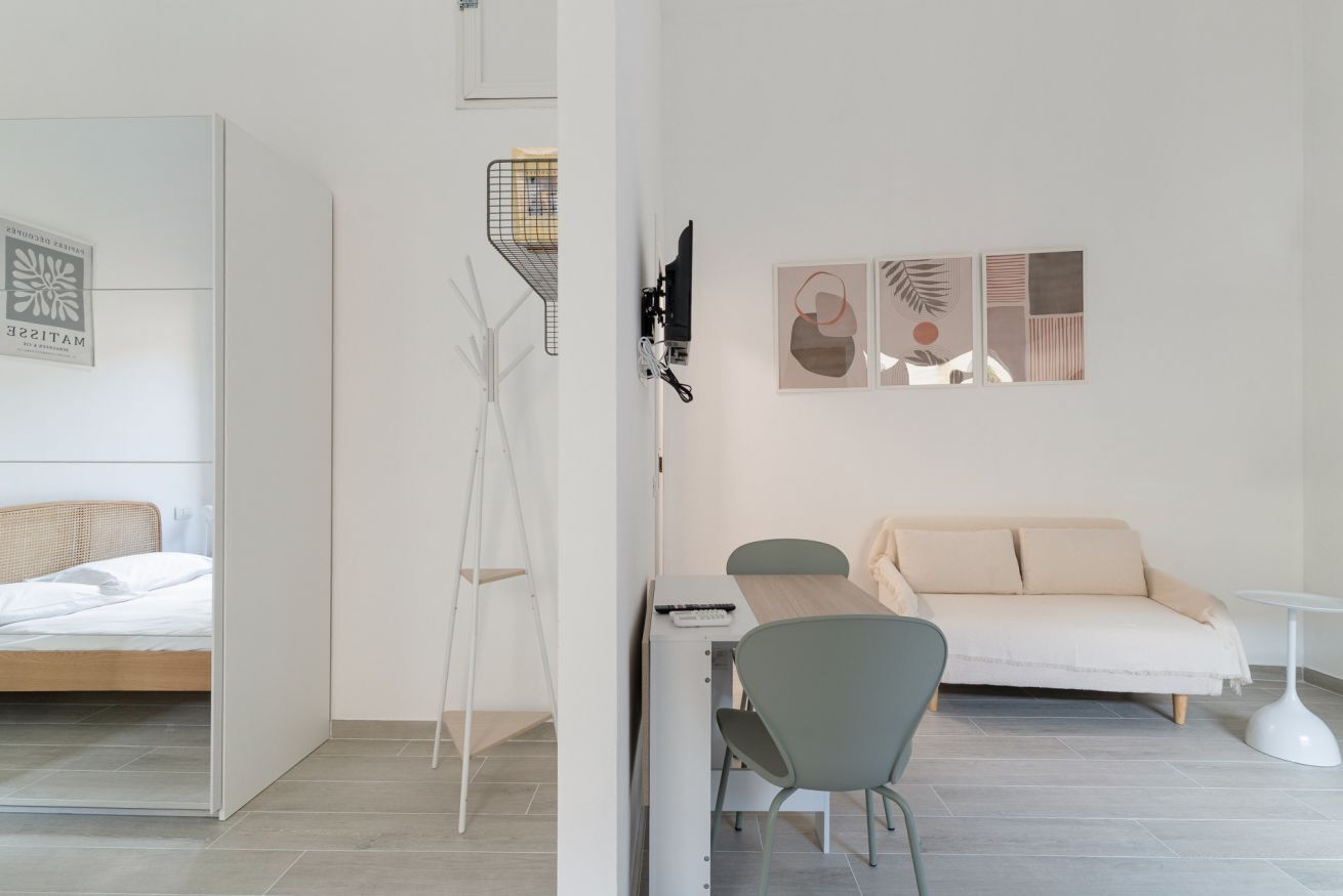 2 chambres, fer et planche à repasser