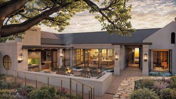 Fachada de la propiedad