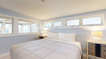 2 bedrooms, internet, bed sheets