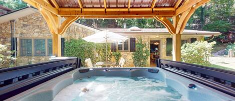 Bañera de hidromasaje exterior