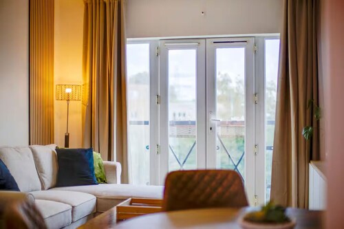 Pass the Keys | Stylish and Modern Flat with Free Parking