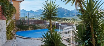 Holiday Home 'The Brushstroke Of Mágina' with Private Pool, Private Terrace and Air Conditioning