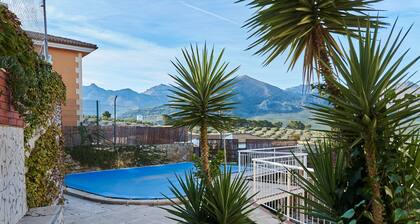 Holiday Home 'The Brushstroke Of Mágina' with Private Pool, Private Terrace and Air Conditioning