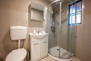 Bathroom - PP Garden (Bondi)