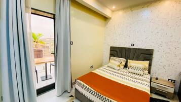 Quarto standard, sacada | Wi-Fi de cortesia