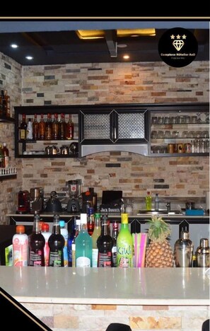 Bar (en la propiedad)