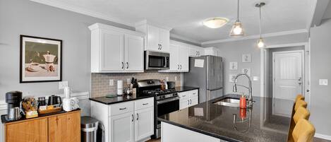 Fridge, microwave, oven, dishwasher