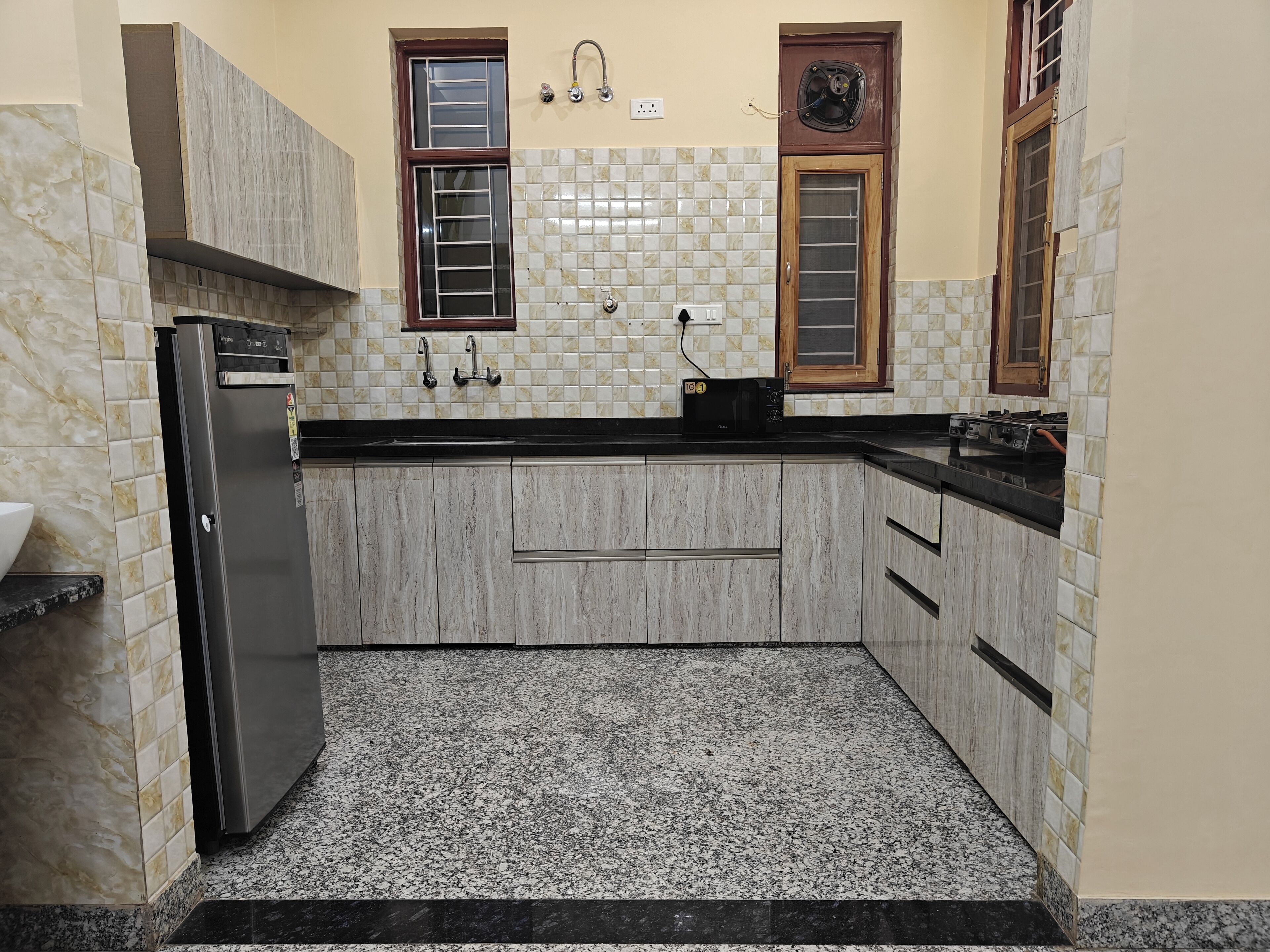 電子レンジ、コンロ