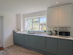 Máy rửa bát, dụng cụ nấu nướng/bát dĩa/dao nĩa 