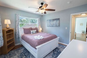 3 soverom, skrivebord, reiseseng for barn og wi-fi