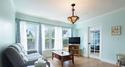 Sunny Terrace Escape - Near USF & Busch Gardens