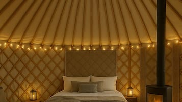 Luxury 1 Queen Bed Yurt | Free WiFi, wheelchair access