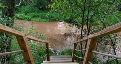 Creekside Cottage! Lake Altoona Getaway