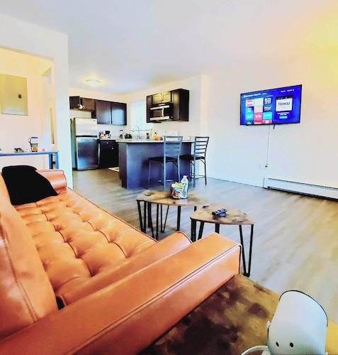 Perfect Private 4-Suite Group Stay Under 1 Roof