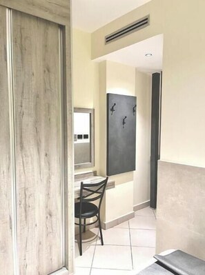 Interior - Renovated Studio Prime Spot (Amman)