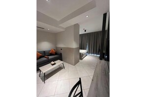 1 sovrum, internet och sängkläder