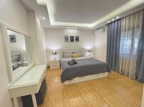 4 habitaciones, acceso a internet y ropa de cama 