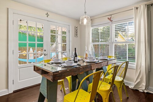 Charming Cottage in St. Aug - Kids Room & Firepit