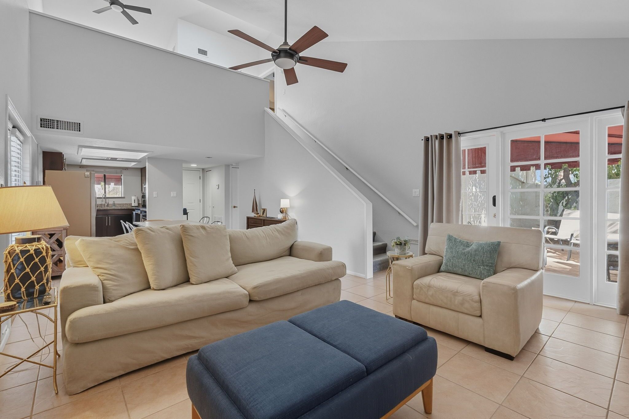 Televisie en een open haard