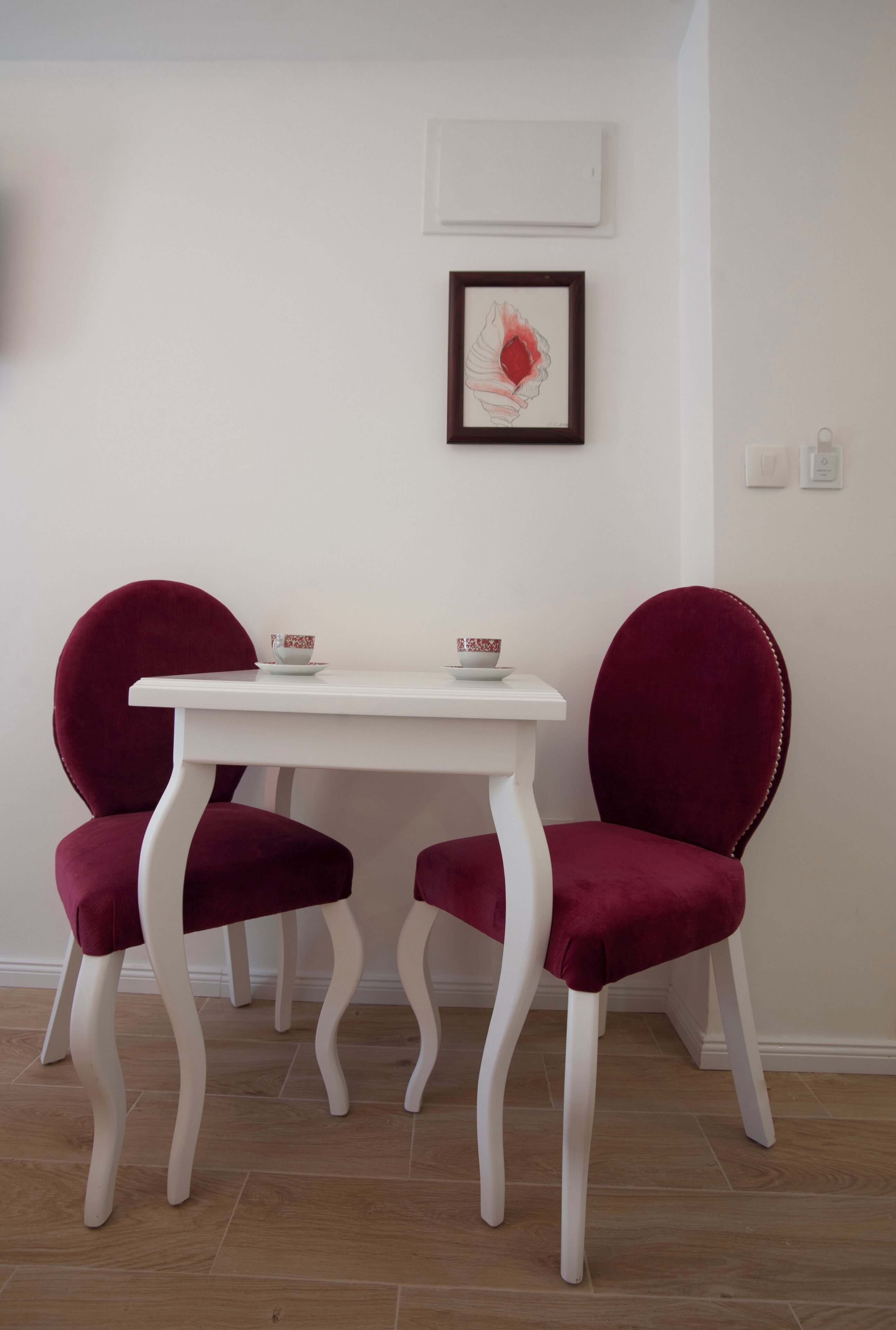 Estudio de diseñador, patio, vista al jardín | Caja de seguridad en la habitación y insonorización 