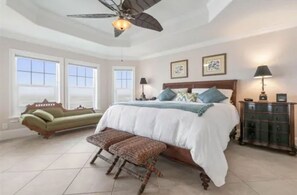 4 habitaciones, tabla de planchar con plancha, wifi y ropa de cama 
