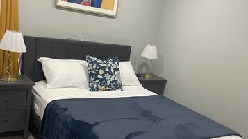 Iron/ironing board, WiFi, bed sheets
