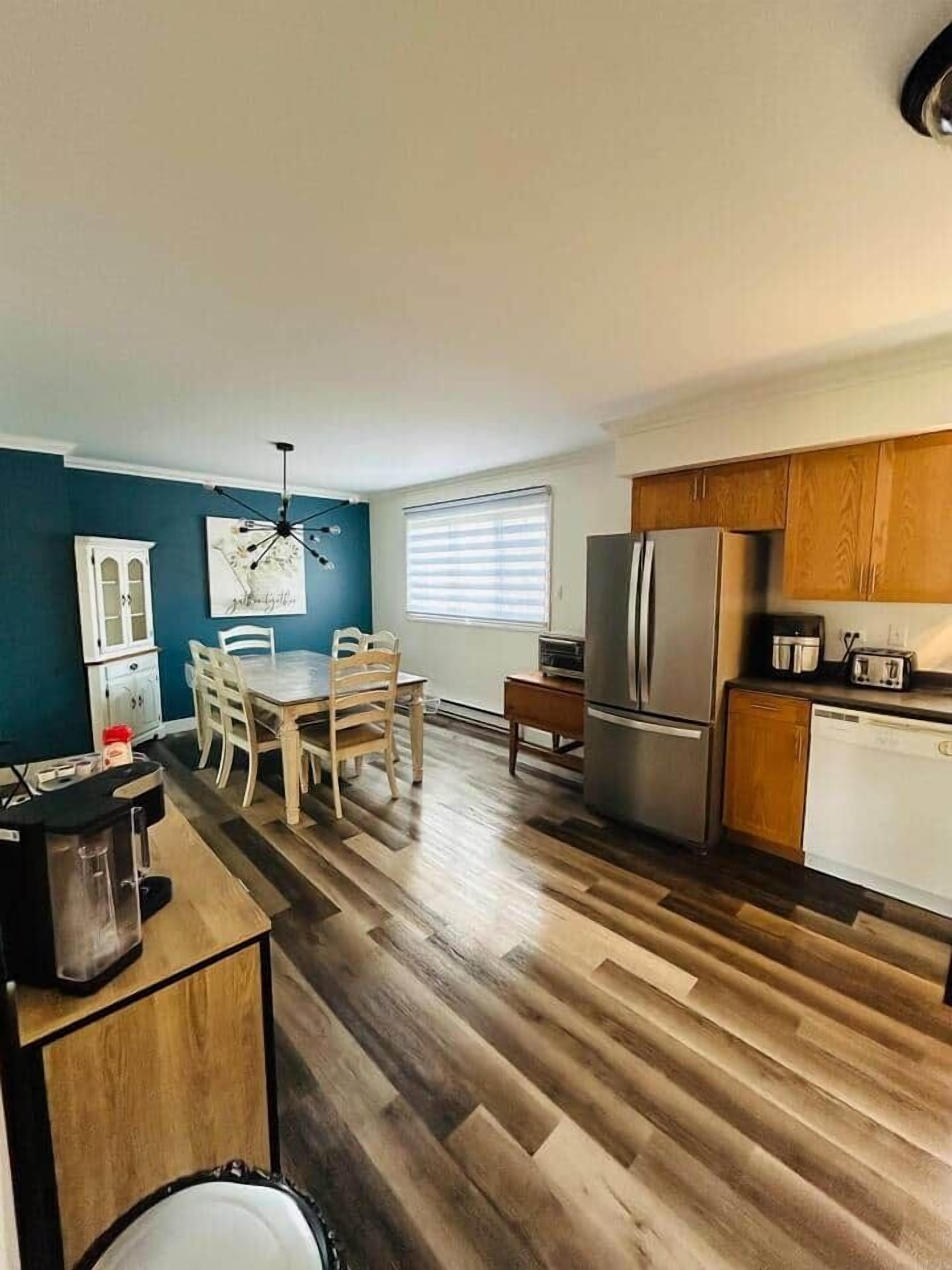 ثلاجة، مي كروويف، فرن، موقد طهي مسطح