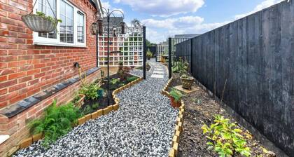 Sizeable 4 bed property on Huntingdon Ring road