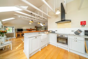 Private kitchen - The Granary -  an apartment that sleeps 2 guests  in 1 bedroom (Comrie)