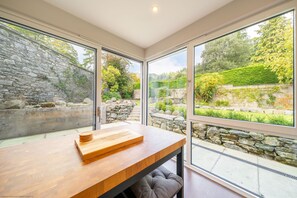 Interior - Stables Cottage -  a cottage that sleeps 2 guests  in 2 bedrooms (Comrie)