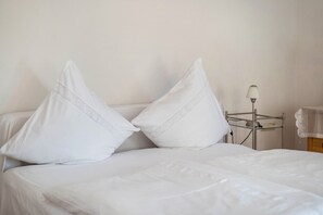 واي فاي وملاءات أسرّة