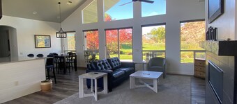 Great location, golf or Temple and newly remodeled. 3 bed, 3 bath in Snowflake