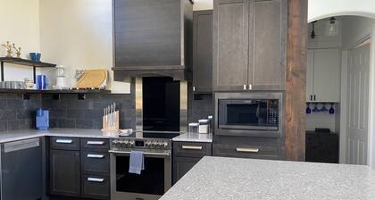 Great location, golf or Temple and newly remodeled. 3 bed, 3 bath in Snowflake