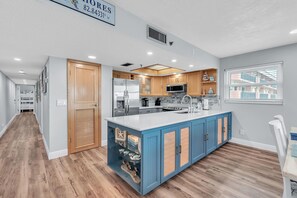 Condo, Multiple Beds (The Pointe #401) | Private kitchen - The Pointe #401 (Indian Shores)