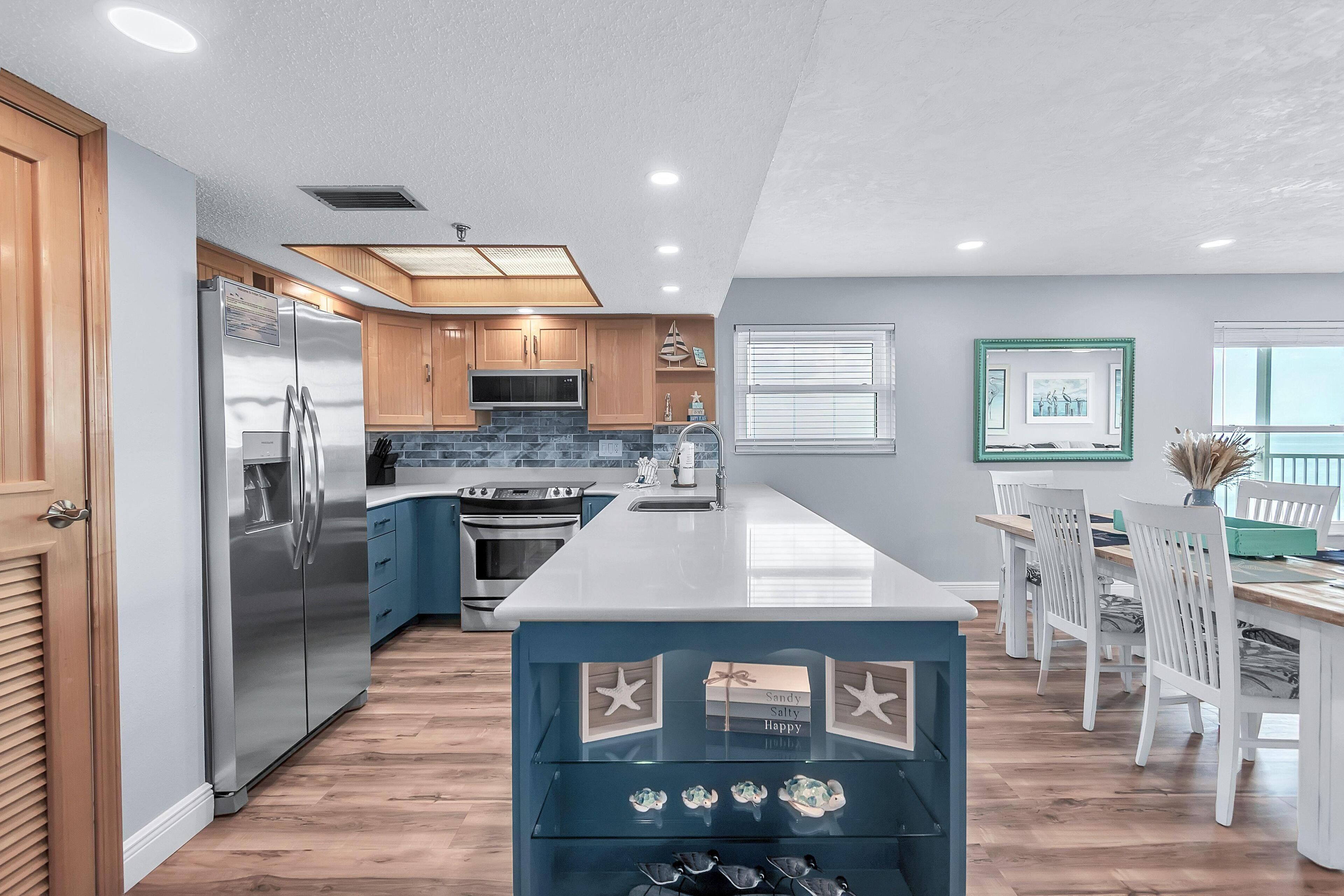 Condo, Multiple Beds (The Pointe #401) | Private kitchen