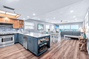 Condo, varias camas (The Pointe #401) | Interior