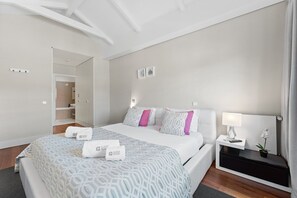 1 chambre, fer et planche à repasser, accès Internet, draps fournis