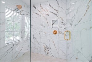 Interior - New 8/8 bathroom beach house! Heated pool and spa! (Sarasota)